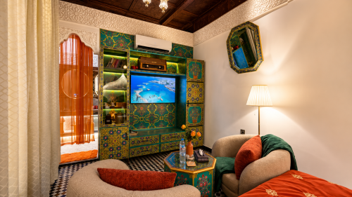 0e085dfc-7a39-4c55-ba02-2064a2a2f529